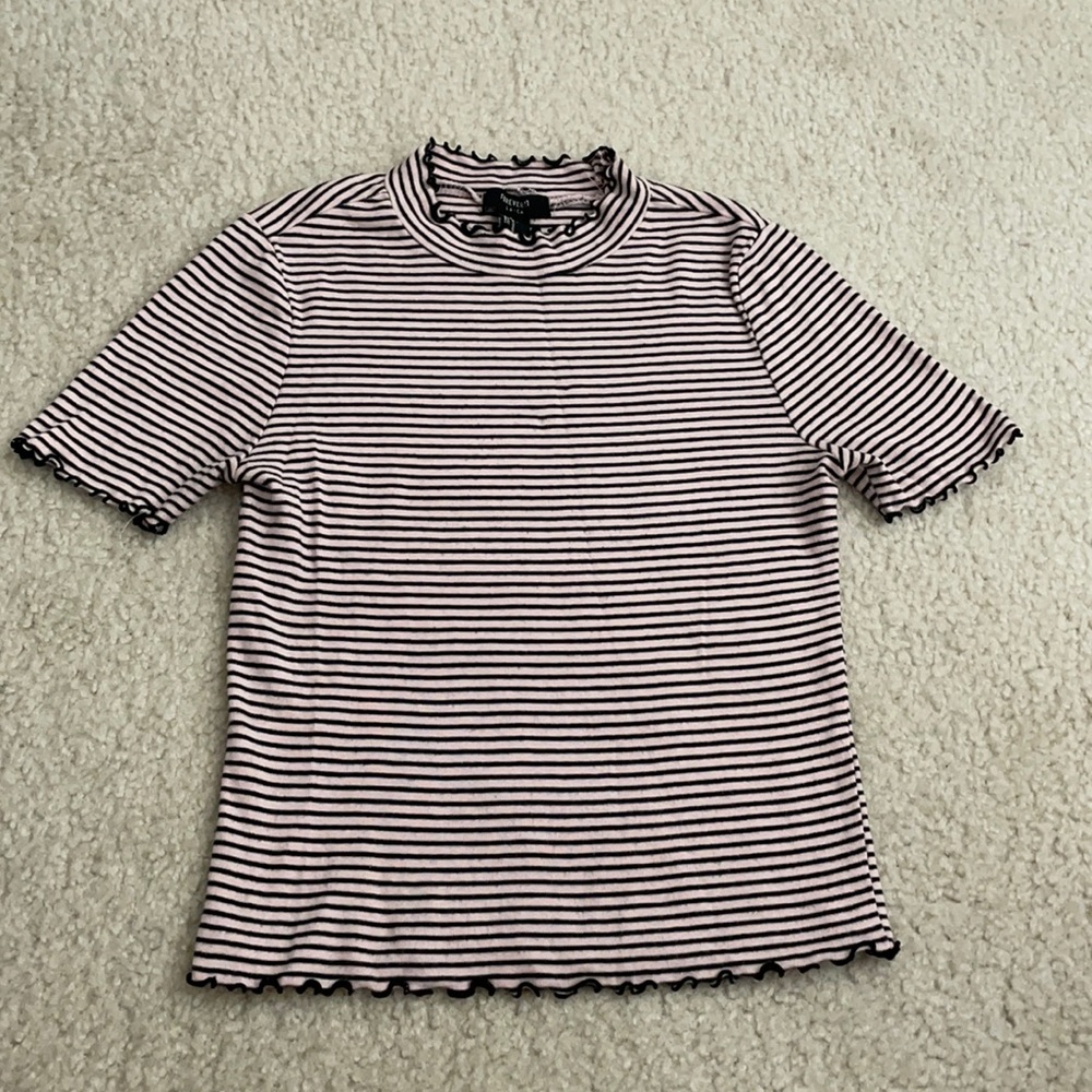 Lettuce trim striped tee